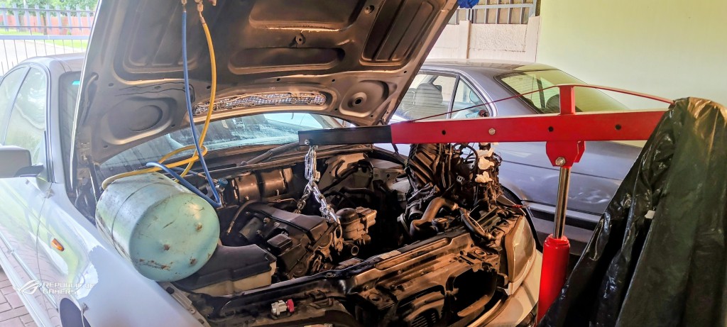 Engine assembled and put back